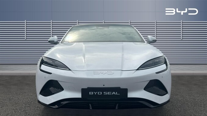 BYD Seal 230kW Design 83kWh 4dr Auto Electric Saloon - Image 3